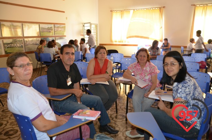 Ipad realiza escola catequética com equipe da Rádio Coração FM