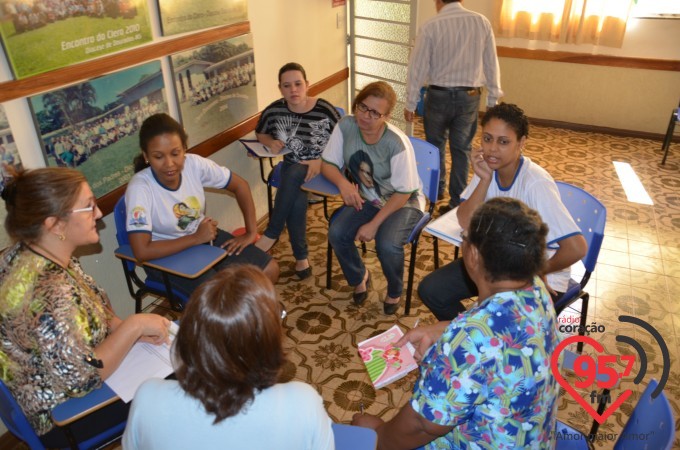 Ipad realiza escola catequética com equipe da Rádio Coração FM