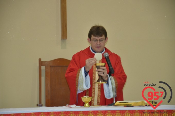 Paróquia Bom Jesus de Dourados celebra missa anual com membros do ECC