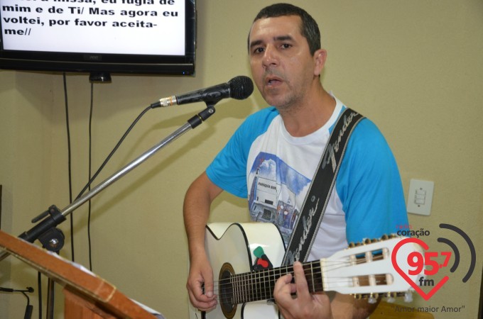 Paróquia Bom Jesus de Dourados celebra missa anual com membros do ECC