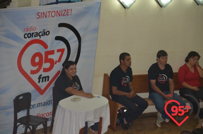Paróquia N.S. Fátima celebra missa aos noivos