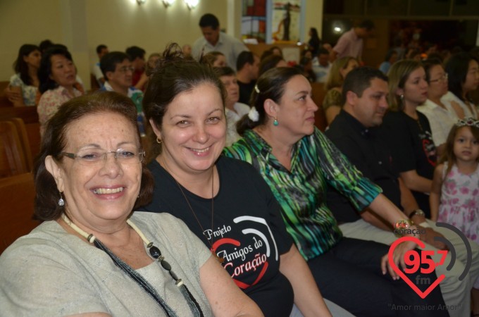 Paróquia N.S. Fátima celebra missa aos noivos
