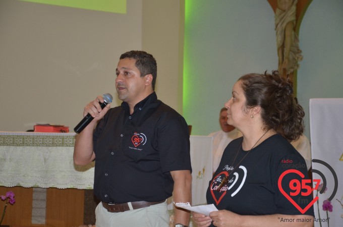 Paróquia N.S. Fátima celebra missa aos noivos