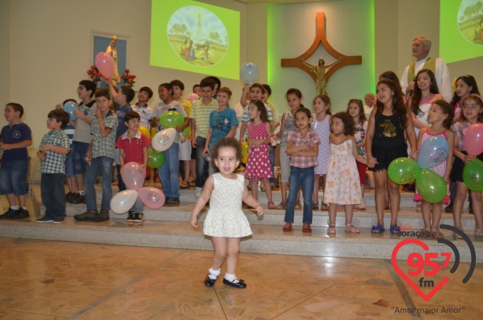 Paróquia N.S. Fátima celebra missa aos noivos