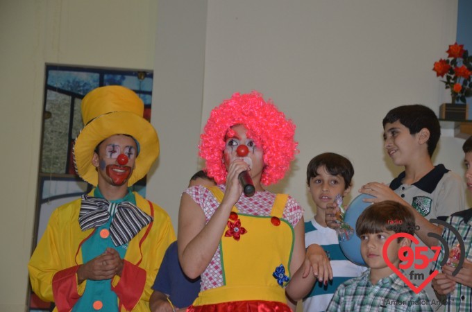 Paróquia N.S. Fátima celebra missa aos noivos