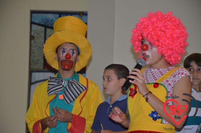 Paróquia N.S. Fátima celebra missa aos noivos