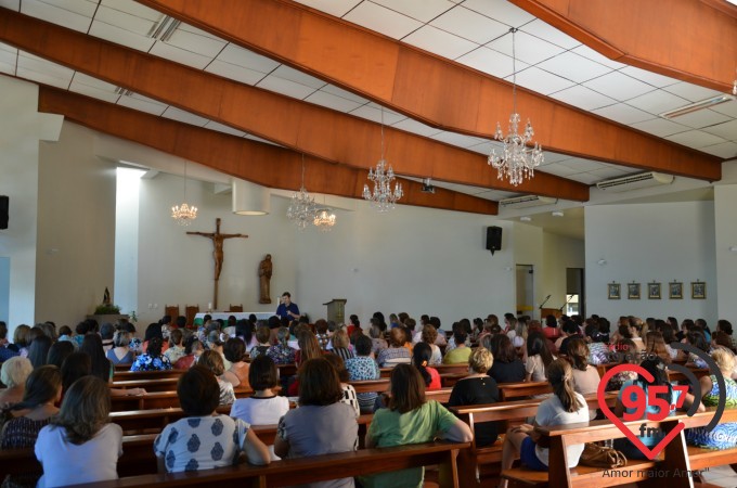 Igreja São Francisco realiza encontro de mulheres