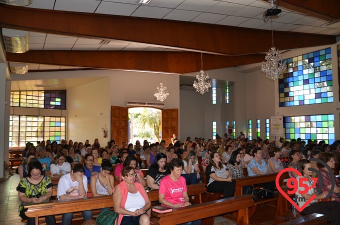 Igreja São Francisco realiza encontro de mulheres