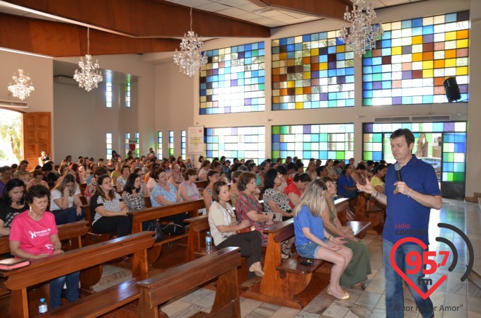Igreja São Francisco realiza encontro de mulheres