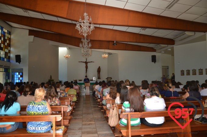 Igreja São Francisco realiza encontro de mulheres