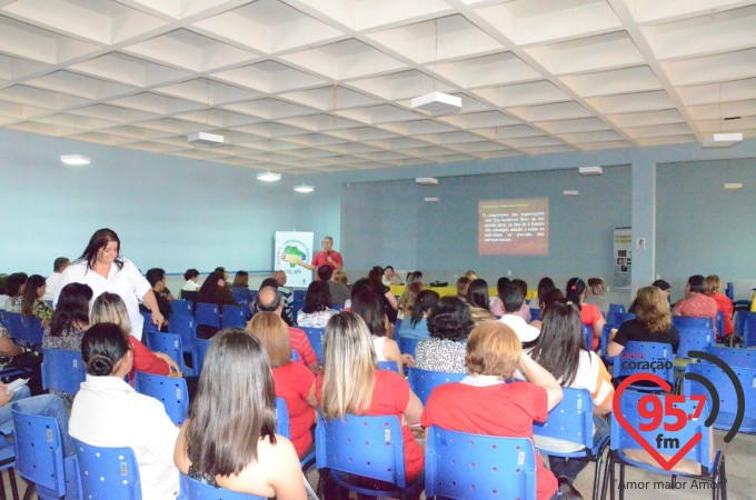 Rádio Coração participa de encontro do SUAS