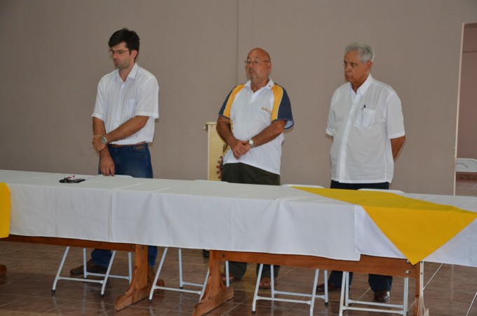 Rotary Club de Itaporã recebe visita de membros da Rádio Coração FM