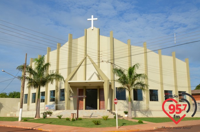 Igreja São Paulo Apóstolo celebra missa mensal com equipistas
