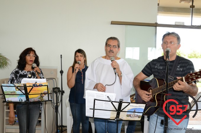 Igreja São Paulo Apóstolo celebra missa mensal com equipistas