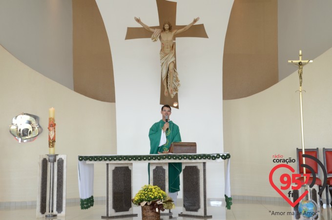 Igreja São Paulo Apóstolo celebra missa mensal com equipistas