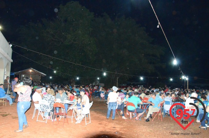 Toca de Assis realiza show de prêmios