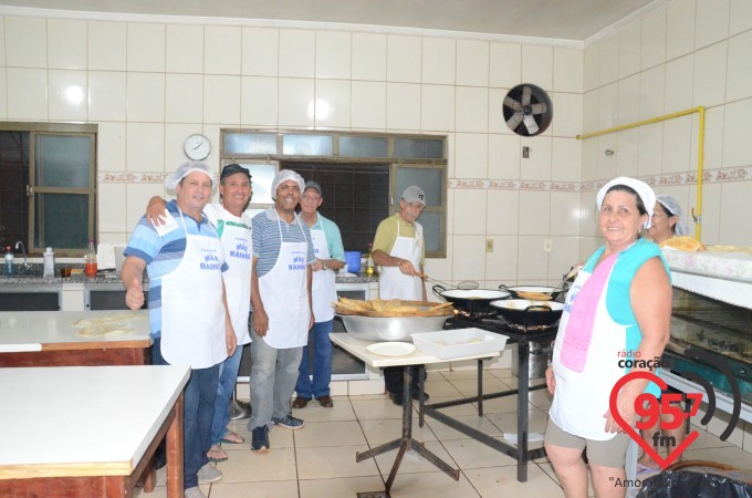 Toca de Assis realiza show de prêmios