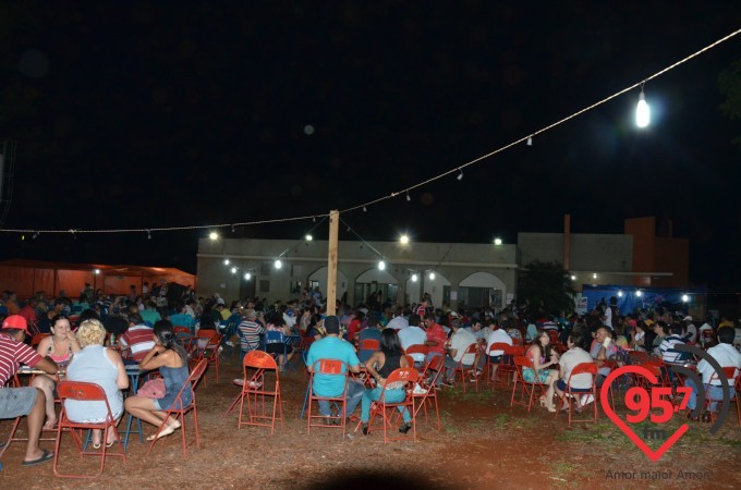 Toca de Assis realiza show de prêmios