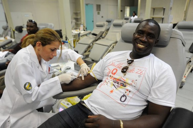 Movimento Cultural Mulheres de Zé faz campanha de doação de sangue no Hemorio, localizado no centro da capital fluminense. Na foto, o doador, Flávio Rocha - Tomaz Silva/Agência Brasil