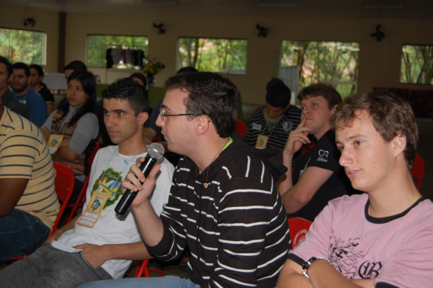 Oficina 6 Missão e Juventude Missionária realizada na paróquia São Carlos