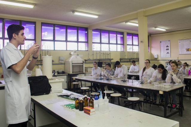 Os alunos do Delphos conheceram a estrutura da Instituição