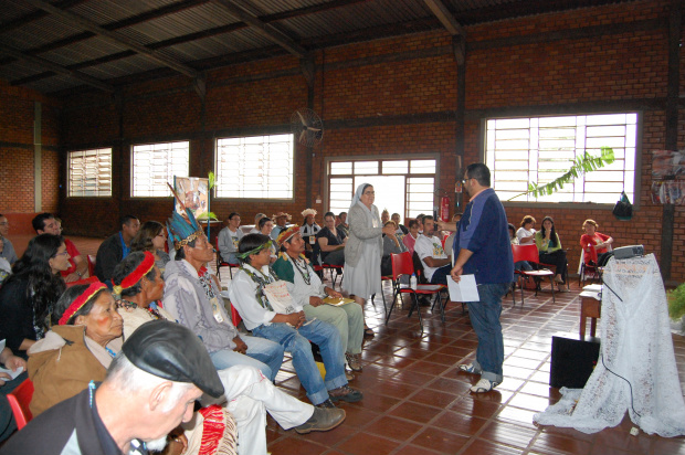 Oficina 8 - Missão junto aos povos indígenas realizada na paróquia Bom Jesus