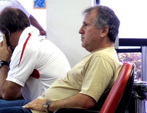 Zico no aeroporto de Goiânia na quarta-feira
(Foto: Eduardo Peixoto / Globoesporte.com)