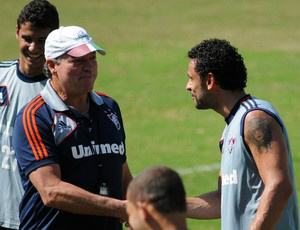 Abel ganha o reforço de Fred em duelo contra
o Emelec (Foto: Rossana Fraga / Photocâmera)
