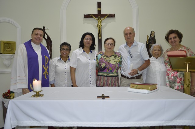 Empresário e diretoras da EIC participam da missa do projeto 'Amigo do Coração'