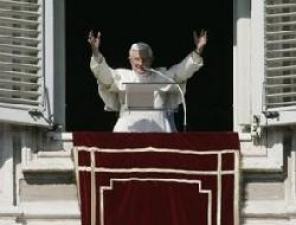 Igreja está presente e obra para acolher cada homem e oferecer-lhe em Cristo a plenitude da vida