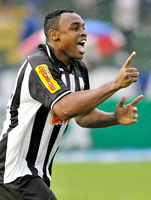 Obina jogou dendê no Brasileirão (Foto: Ag. Estado)