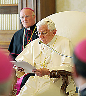 Bispos devem lembrar fiéis que voto está destinado á promoção do bem comum, disse Bento XVI