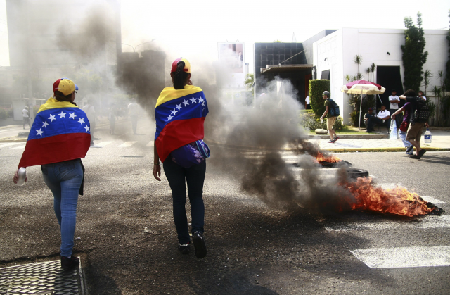 MP venezuelano diz que 35 pessoas já morreram por violência em protestos