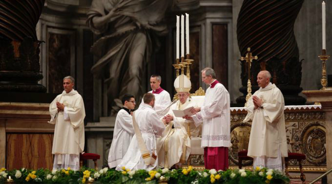 Papa durante as ordenações sacerdotais. Foto: Daniel Ibáñez / ACI Prensa