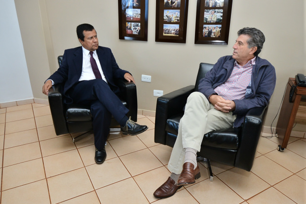 Prefeito Murilo com o presidente da CPI da Saúde da AL Amarildo Cruz

Crédito: A. Frota