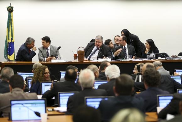 Sessão da comissão especial da reforma da Previdência Social que votou os destaques ao relatório Marcelo Camargo/Agência Brasil