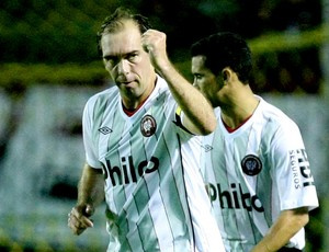 O Furacão está de olho na Libertadores (Foto: AE)