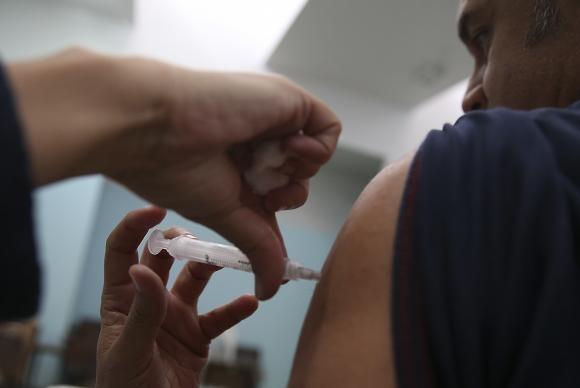 A medida só é válida neste ano e foi adotada porque ainda há um estoque disponível de 10 milhões de doses. A campanha vai até sexta-feira (9) Marcello Casal Jr/Agência Brasil
