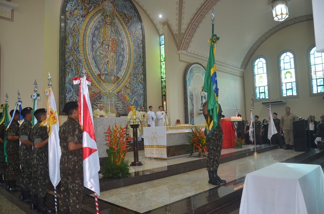 Celebração da missa da Páscoa Militar