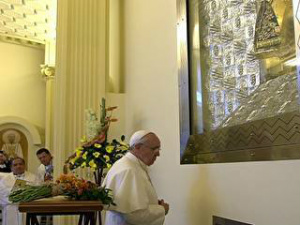 No santuário de Aparecida (SP), papa Francisco é 1º pontífice a venerar Nossa Senhora No santuário de Aparecida (SP), papa Francisco é 1º pontífice a venerar Nossa Senhora