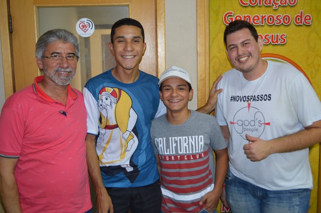 Pe. Otair, Seminarista Everton, Rafael e Seminarista Marlon. Foto: Gabriel Fernandes/RC