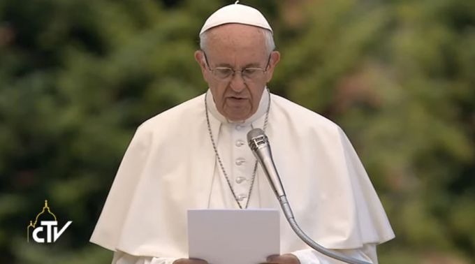 Papa pronuncia o discurso. Foto: Captura YouTube