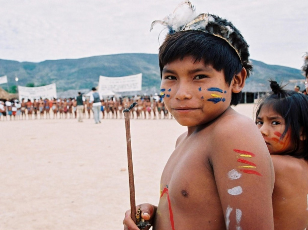crianças participantes são membros de comunidades tradicionais, indígenas, quilombolas, sem-terra, do semi-árido, das grandes cidades, Cerrado e Amazônia e têm entre 12 e 16 anos