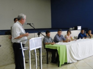 Presidente municipal do PSDB, advogado Laudelino Balbuena discursa na abertura do encontro