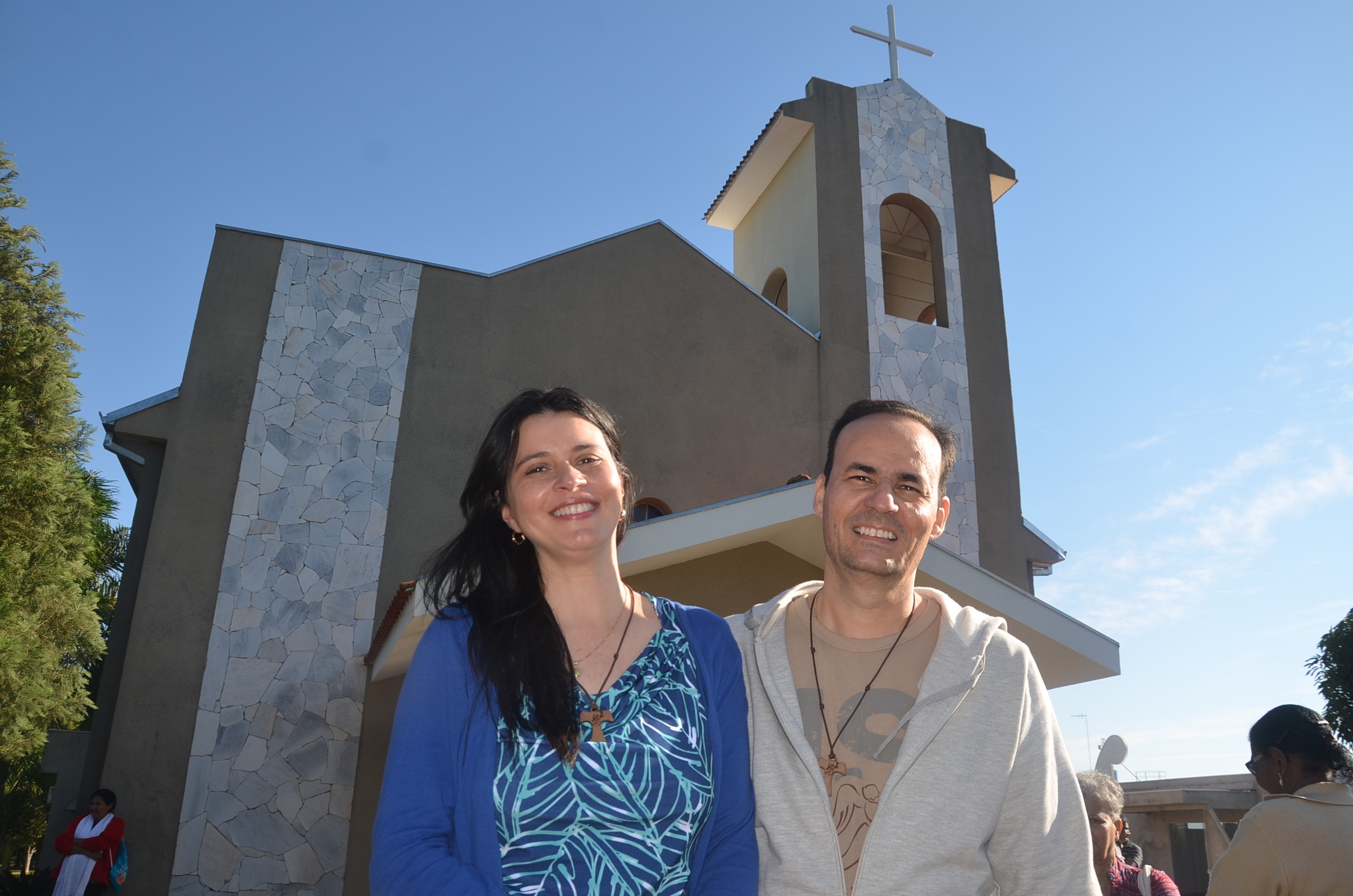  Naor e Lucimara,   fundadores da Comunidade Boa Nova de Campo Grande/MS,  foram os responsáveis pela pregação no evento que foi realizado no Santuário Diocesano,  na presença de 50 casais.  