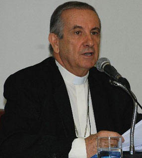 Monsenhor João Carlos Petrini foi nomeado pelo Papa Bento XVI primeiro Bispos da nova Diocese de Camaçari