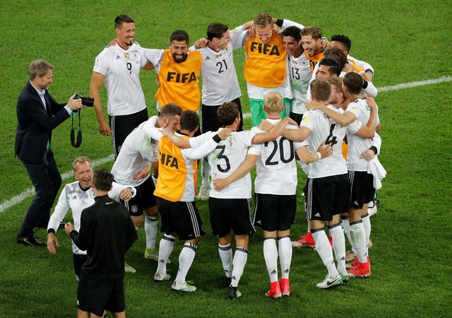 A Alemanha volta a liderar o ranking da Fifa (Foto: REUTERS/Maxim Shemetov)