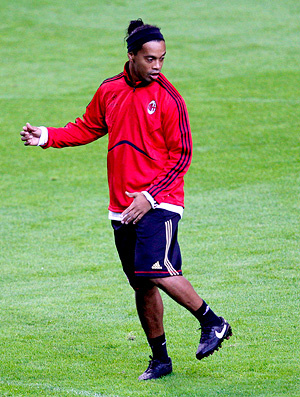Fla prepara as baterias para tentar trazer
Ronaldinho Gaúcho (Foto: agência AP)