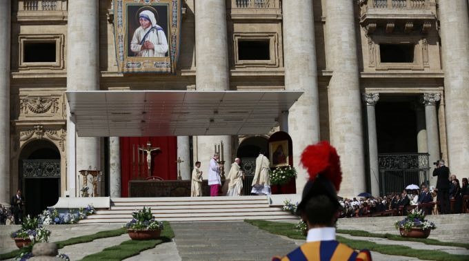 Cerimônia de canonização da Madre Teresa de Calcutá, em setembro de 2016. Foto: Daniel Ibáñez / ACI Prensa