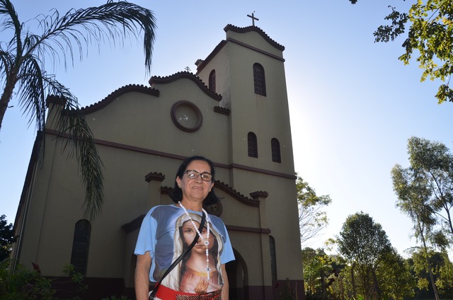 Joana Darc, coordenadora de grupos de mães que oram pela conversão dos filhos em Dourados,